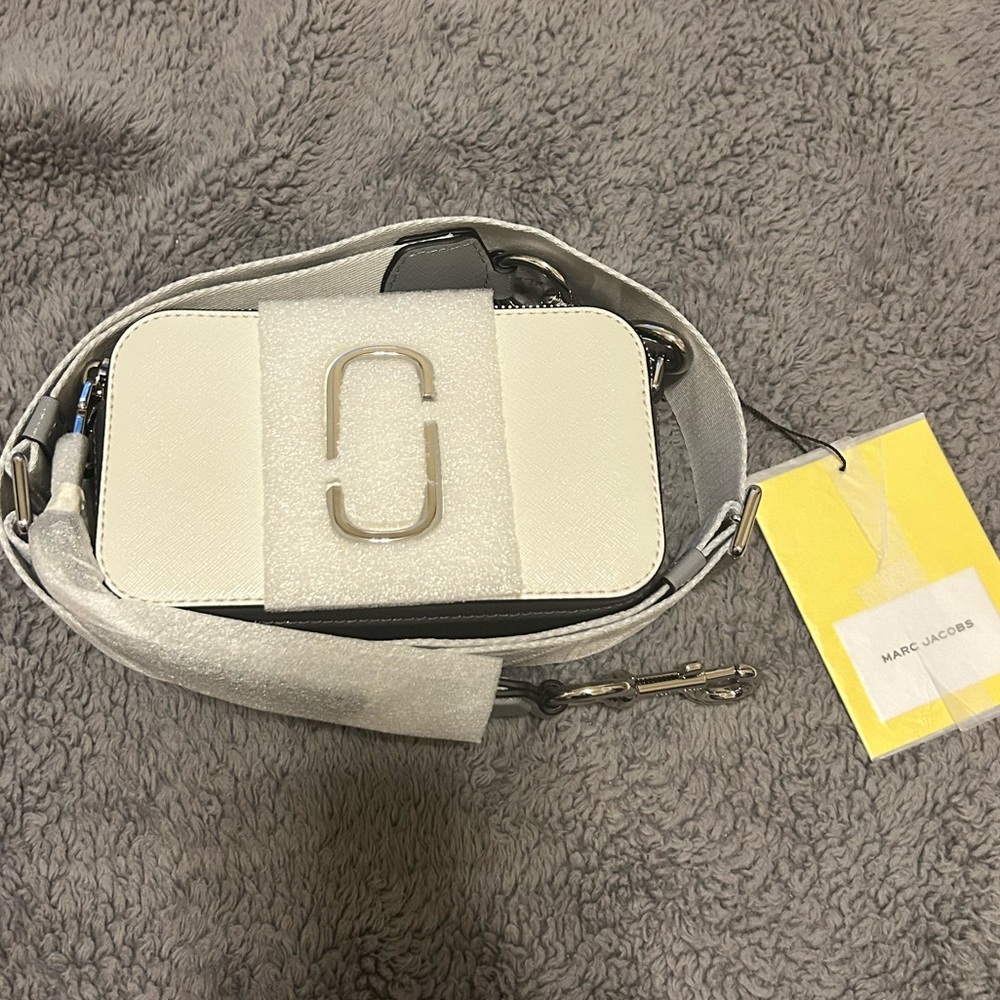 Marc Jacobs NWT Snapshot